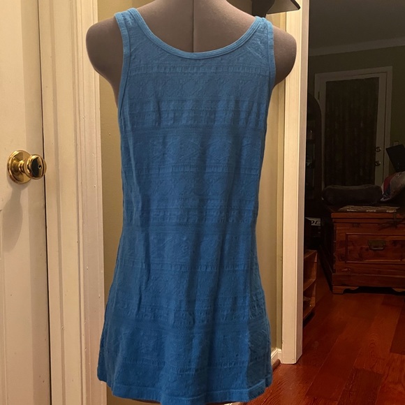 Blue textured tank top - Picture 2 of 2